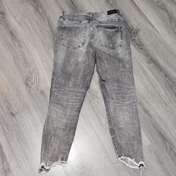 Express Black/Gray Wash Raw Hem Skinny Cropped Jeans - Picture 6 of 6